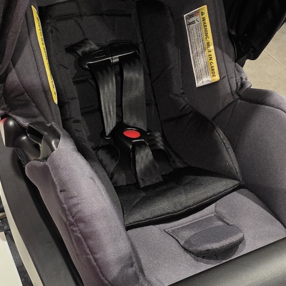 SOLD!  Evenflo LiteMax Infant Car Seat with Anti-Rebound Bar NEW! - Picture 9 of 11